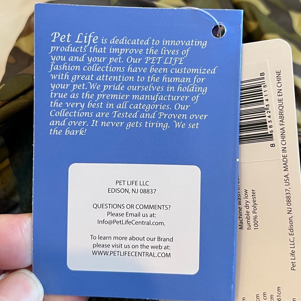 🐾 HOST PICK 🐾 Pet Life Reflecta Sport Rainbreaker Dog Raincoat Jacket NWT - Picture 8 of 14